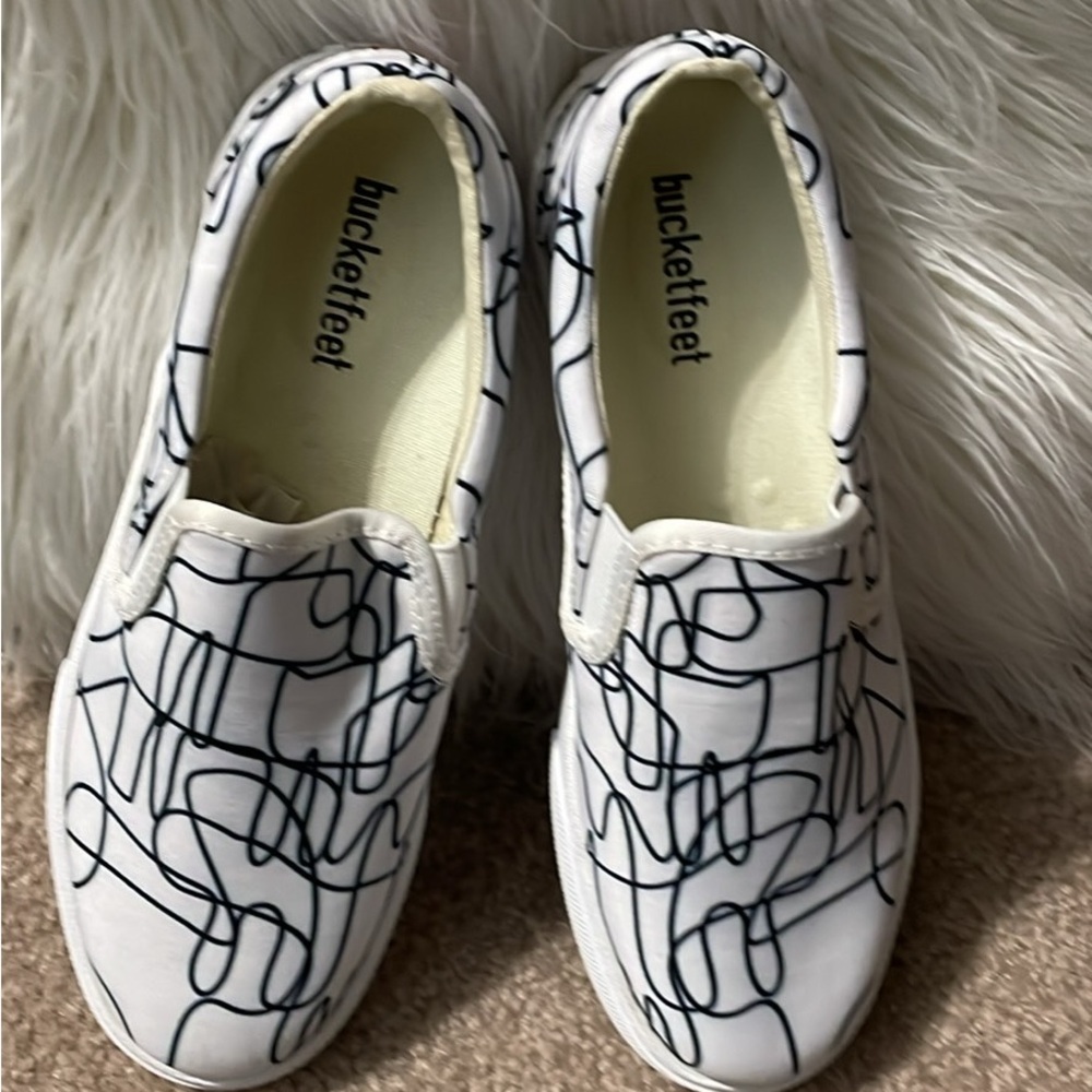 Bucketfeet White Slip-On Sneakers with Black Abstract Design